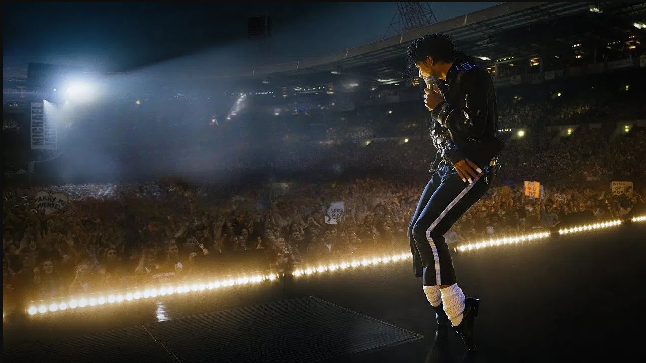 A cinebiografia de Michael Jackson traz Jaafar Jackson no papel do Rei do Pop.