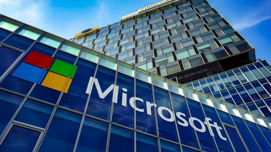 Microsoft prepara investimento bilionário para redefinir o futuro da IA