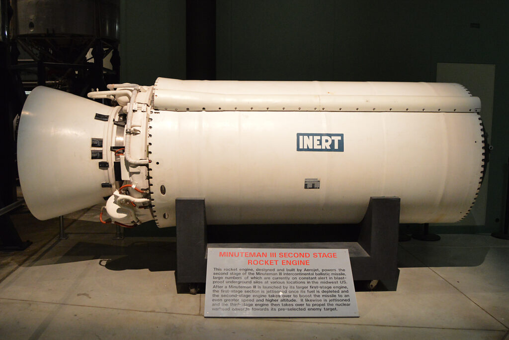 Foguete de segundo estágio utilizado no lançamento dos mísseis Minuteman III - U.S. Air Force