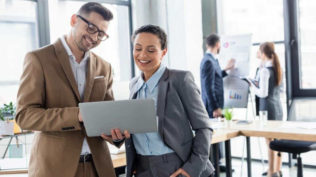 Primeiros passos para começar a empreender aos 40 com segurança