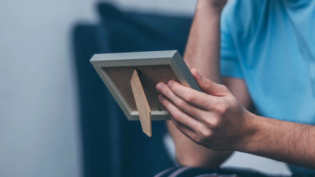 Os cancerianos terão de lidar com a nostalgia, as memórias daquilo que já se foi - Créditos: depositphotos.com / AndrewLozovyi