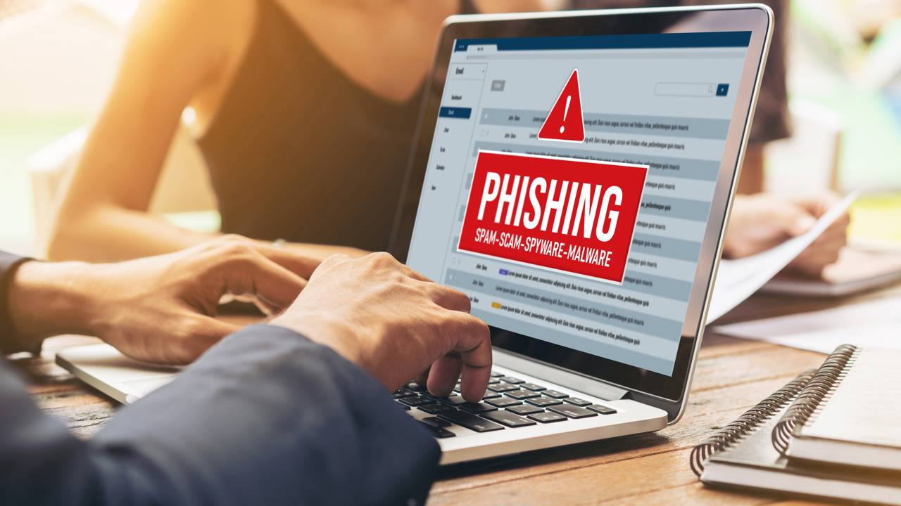 O que é phishing e como evitar cair em links falsos enviados por mensagem