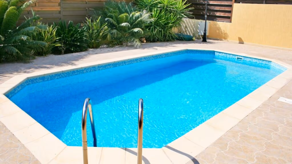 Quanto custa construir uma piscina em casa e quais os modelos mais econômicos