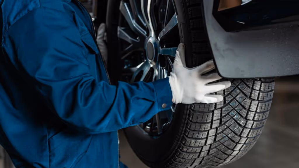 Troquei o pneu e o carro começou a puxar pro lado