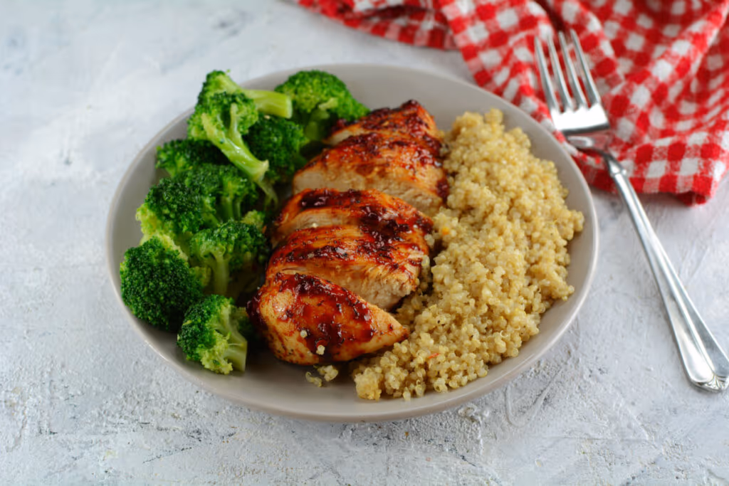 7 receitas fit com quinoa que ajudam a aumentar a massa muscular