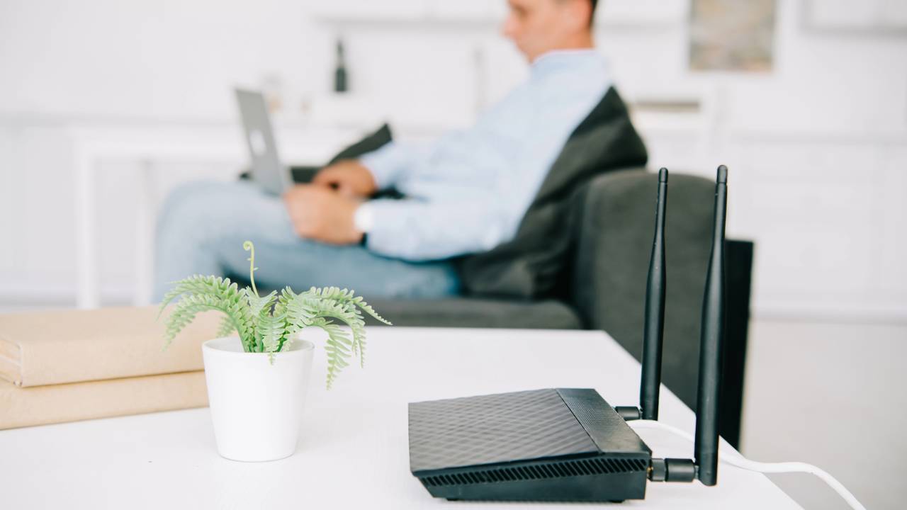 A posição correta do roteador que aumenta o alcance do Wi-Fi