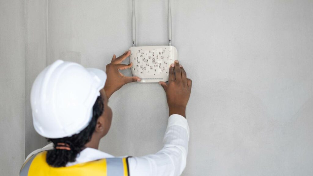 A posição correta do roteador que aumenta o alcance do Wi-Fi
