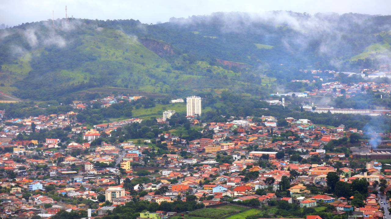 Único complexo de esqui e snowboard em neve artificial da América Latina fica a uma hora de São Paulo