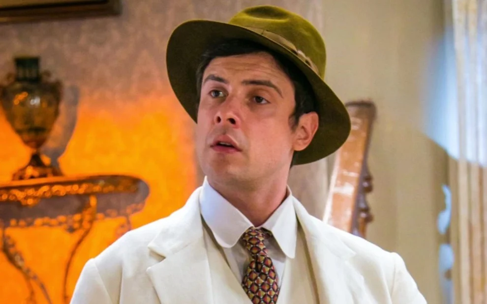 Sergio Guizé terá jornada dupla na Globo