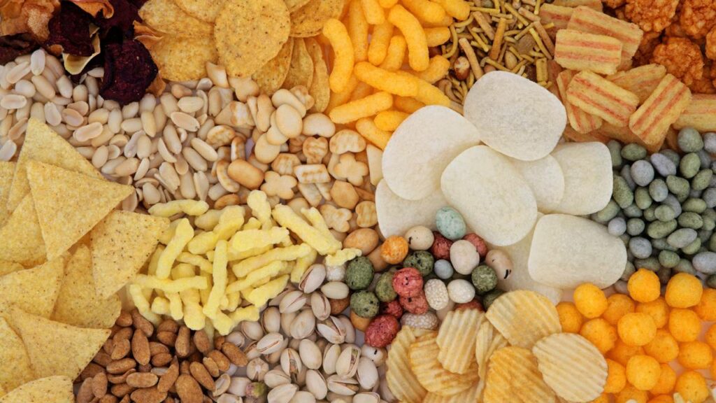 Salgadinhos, doces e balas são alguns exemplos de alimentos ultraprocessados - Créditos: depositphotos.com / marilyna