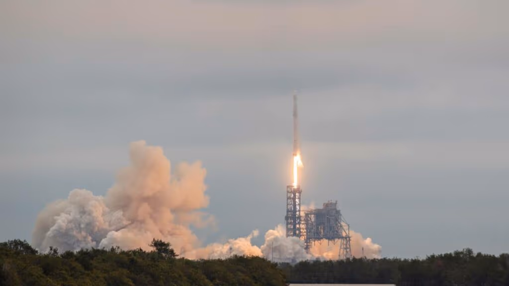 SpaceX completa a centésima missão Starlink do ano e reforça liderança global