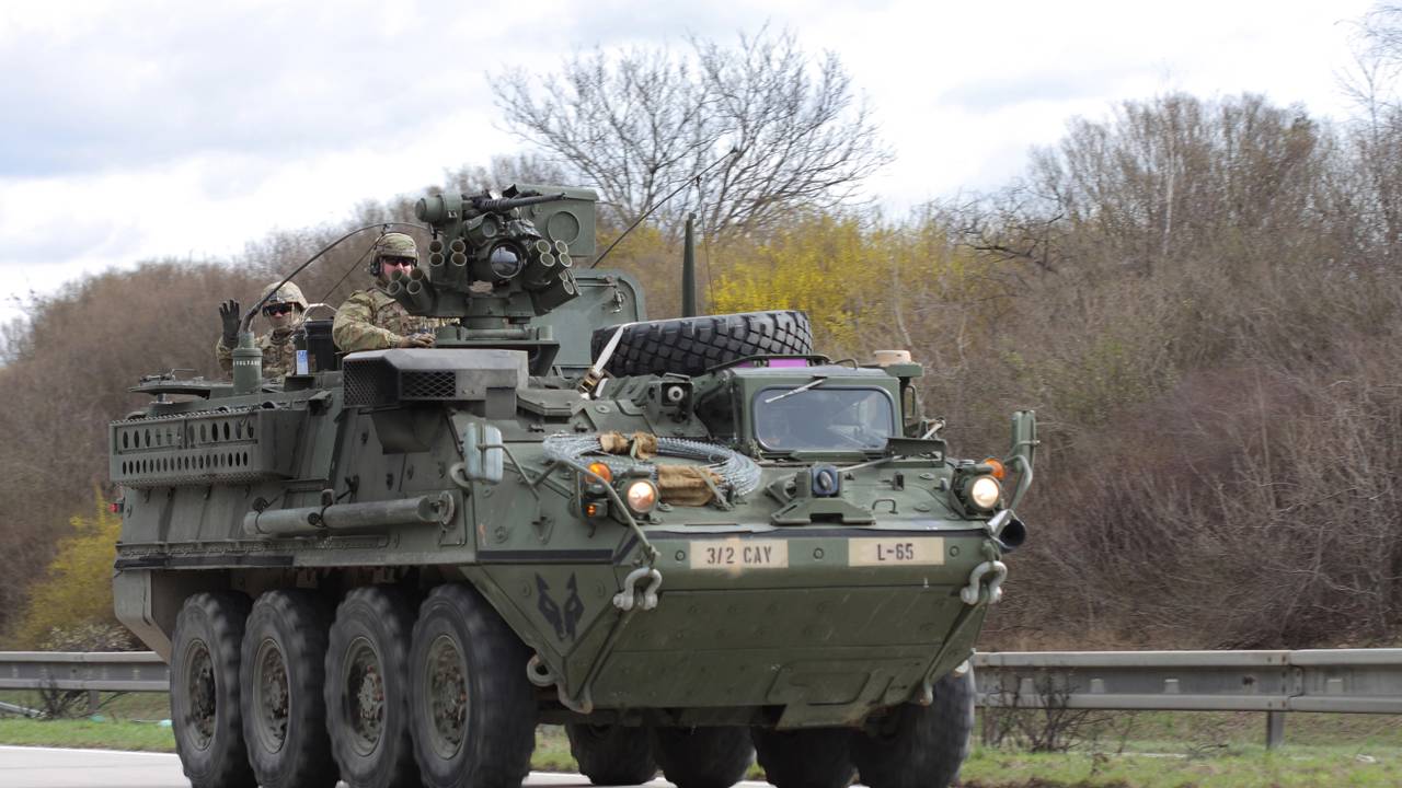 Argentina fecha acordo para aquisição de blindados dos EUA poucos dias antes de receber F-16s dinamarqueses