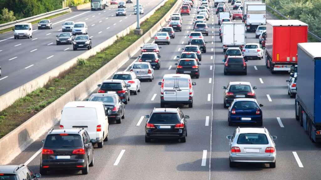 Cinco mitos sobre leis de trânsito que todo motorista precisa esquecer