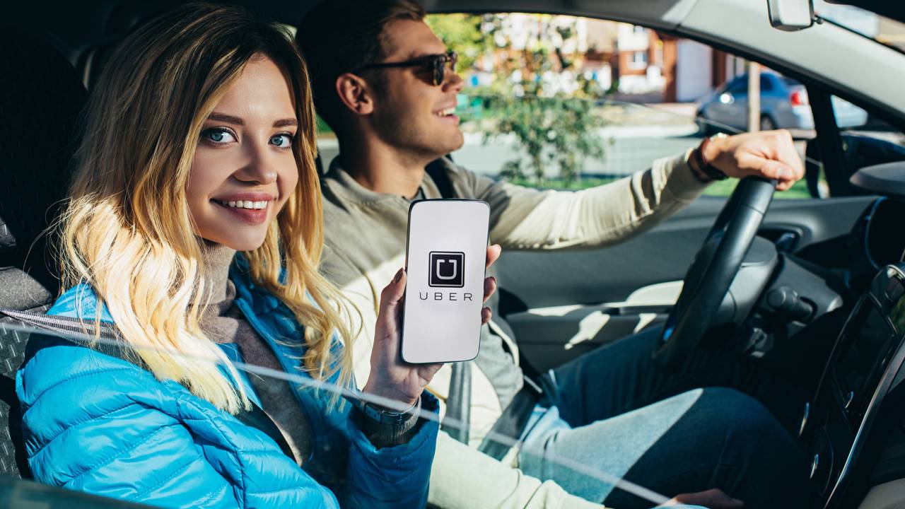 Brasileiros estão pagando menos no Uber com esse truque inesperado