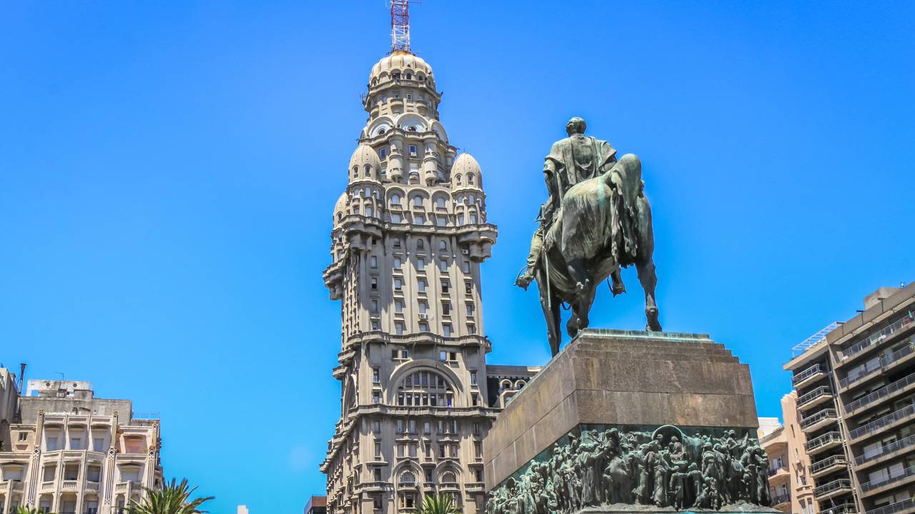 Um país pobre virou potência em energia limpa enquanto ninguém via