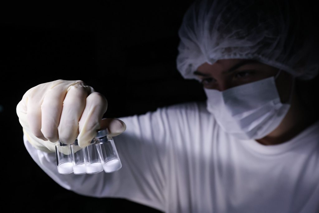 Butantan lança primeira vacina de dose única contra a dengue