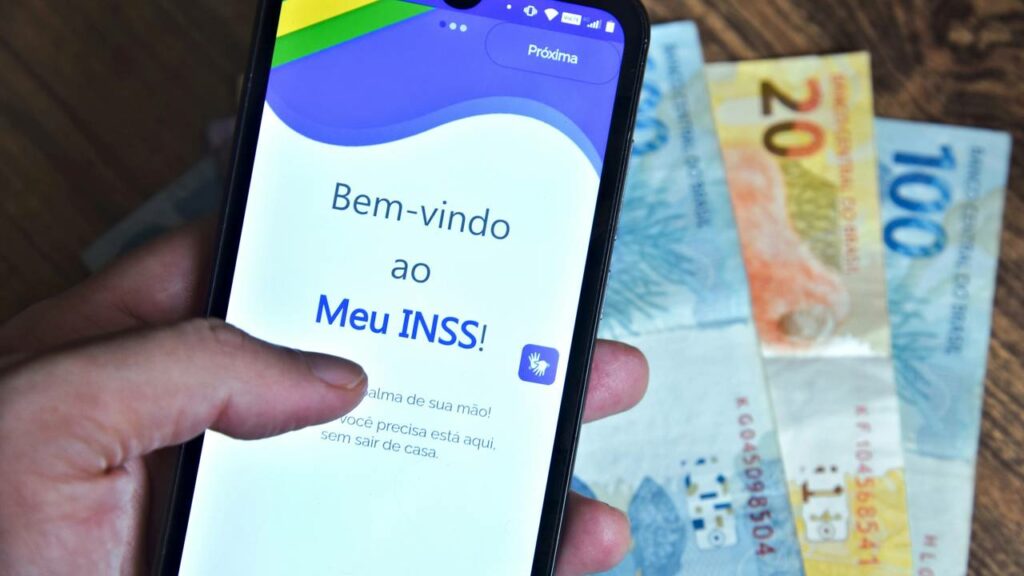 Não recebeu a 1ª parcela do 13º de 2025? Veja o que fazer