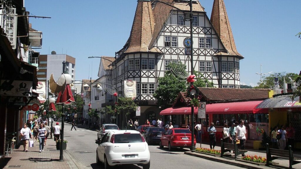 A cidade brasileira que parece europeia e não é só pela arquitetura