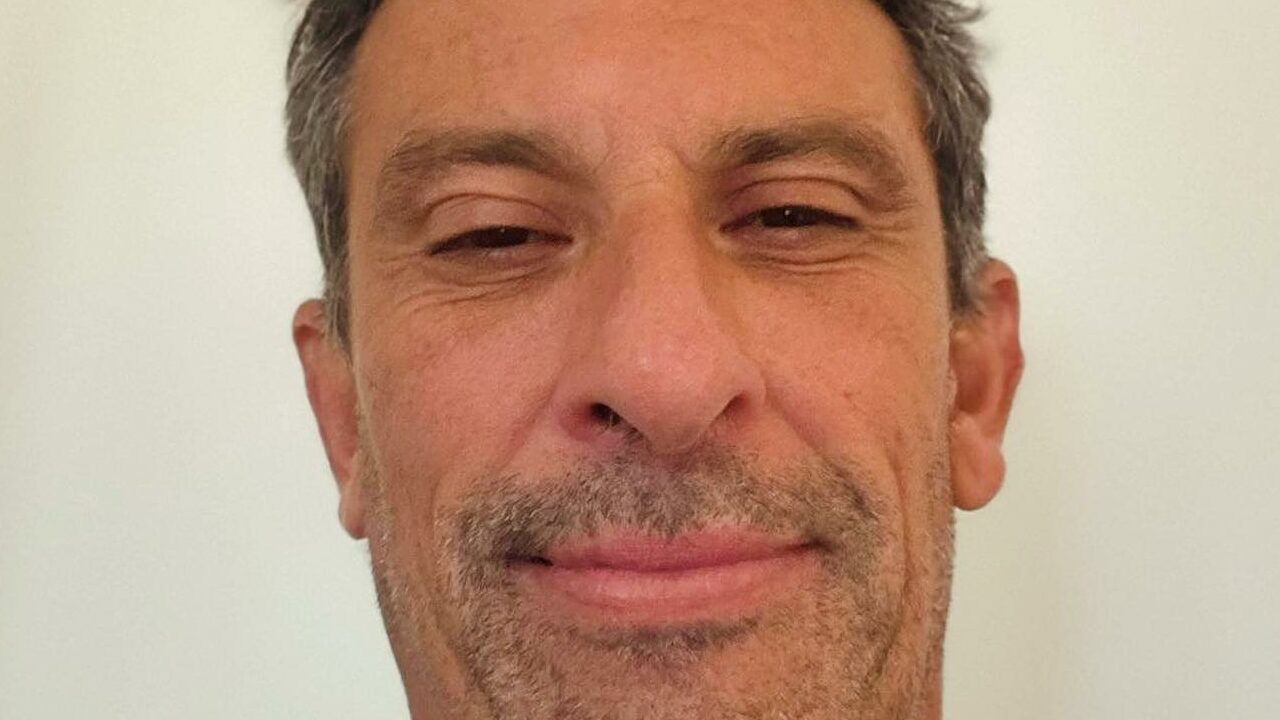 Ator supera 13 anos de cocaína e vira padeiro de sucesso