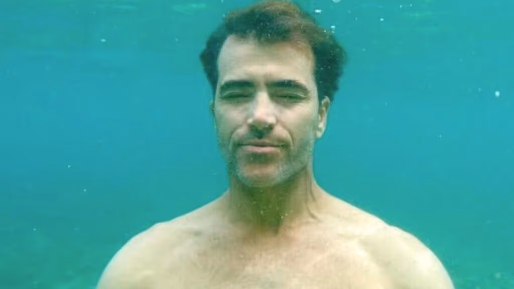 Surfista é resgatado por ex-BBB após ser arrastado pelas ondas