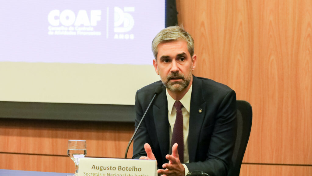Advogado que viajou com Toffoli perde a linha no X por Glauber