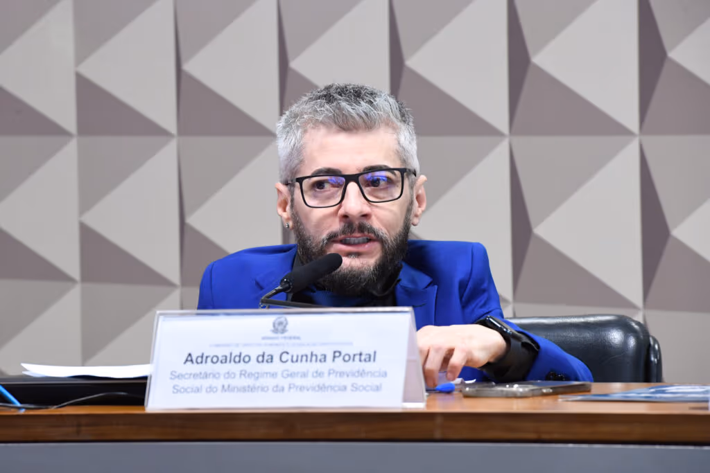 Ministro exonera número 2 da Previdência, alvo da PF