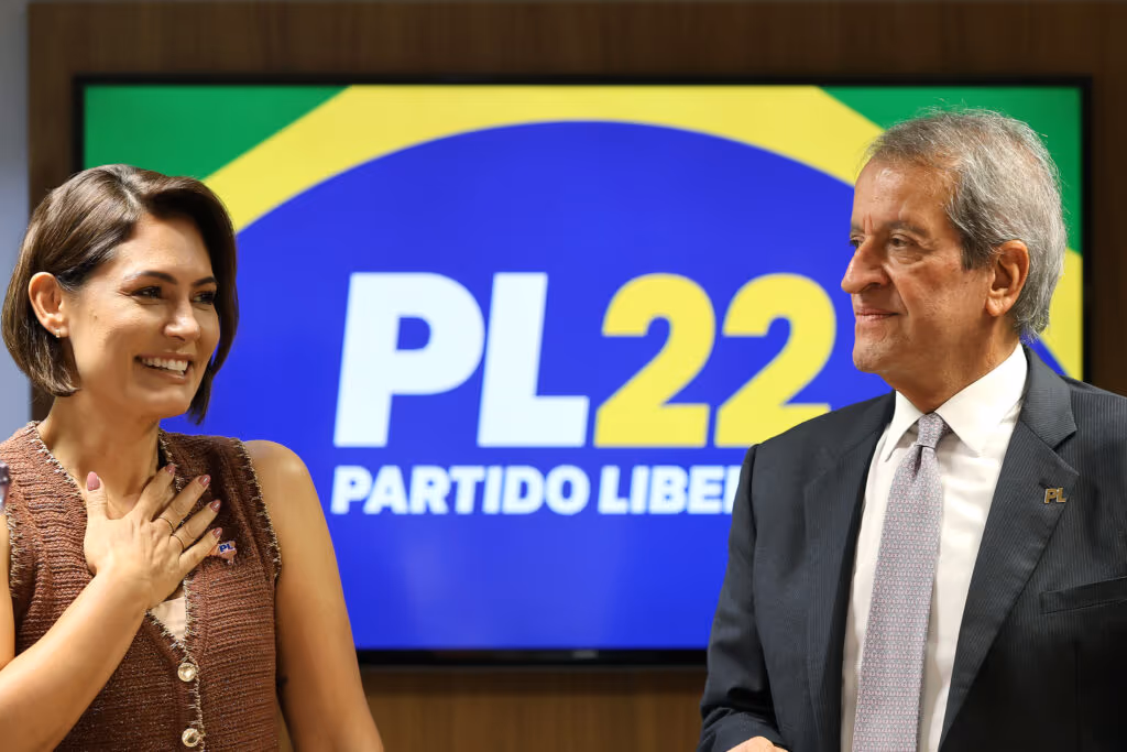 Michelle: “Respeito a opinião dos meus enteados, mas penso diferente”