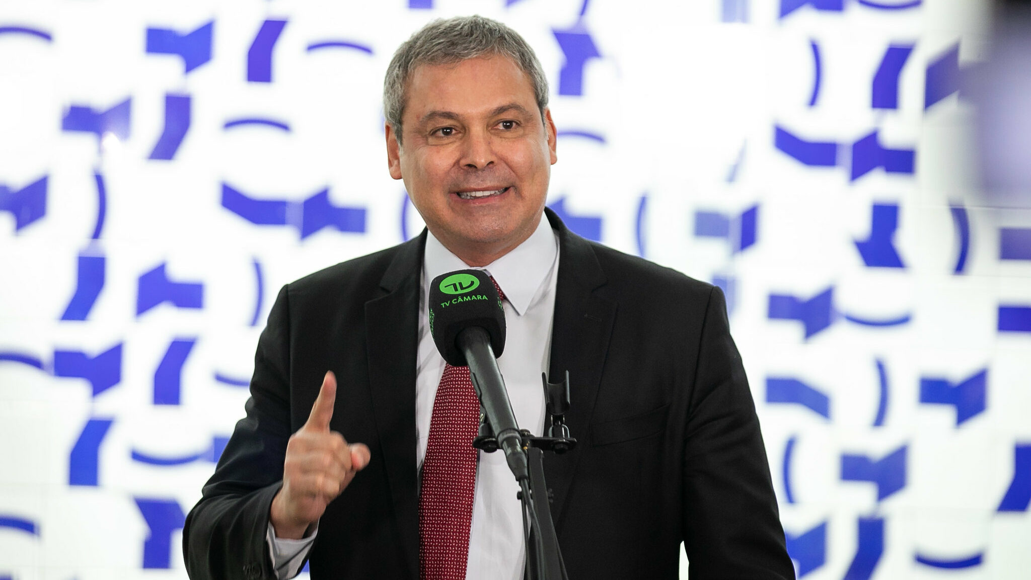 Crusoé: Um petista em defesa da blindagem de Gilmar aos ministros do STF
