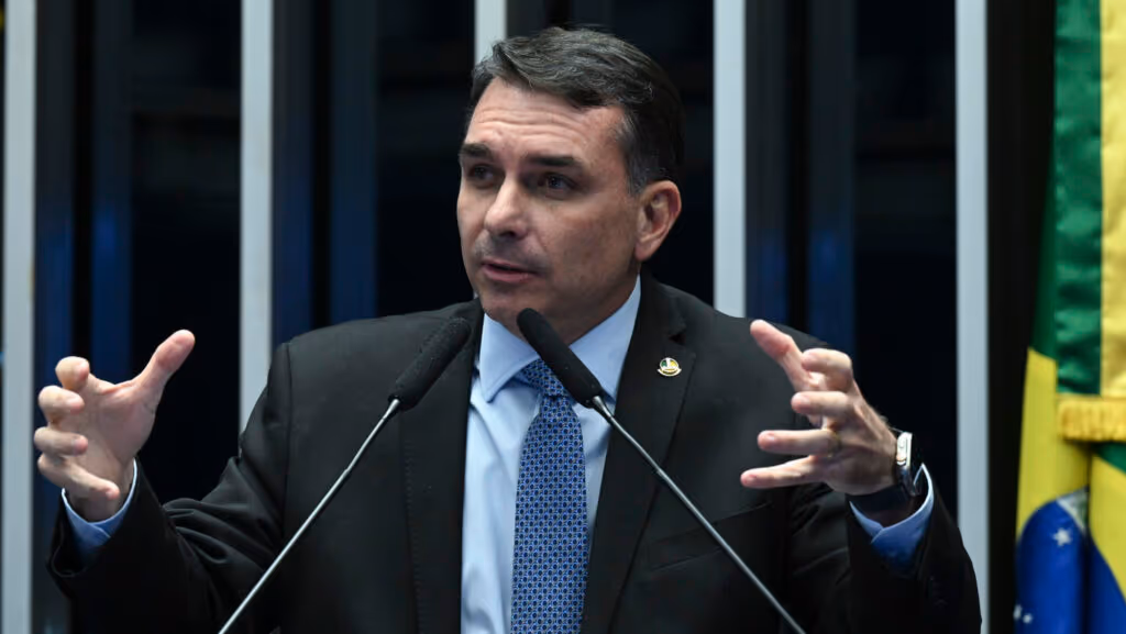 Um Bolsonaro que toma vacina
