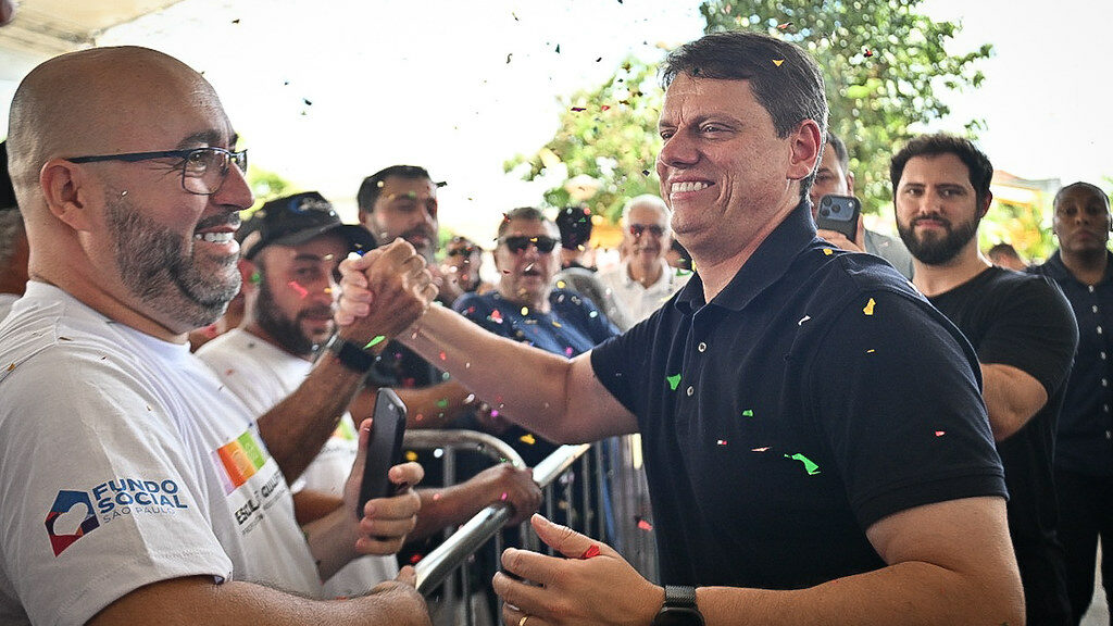 AtlasIntel indica Tarcísio melhor que Flávio em 2º turno contra Lula