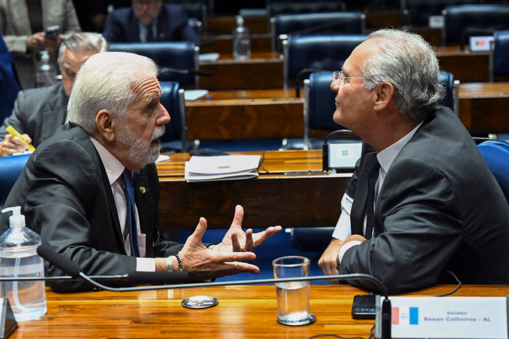 Renan expõe apoio do governo Lula ao PL da Dosimetria