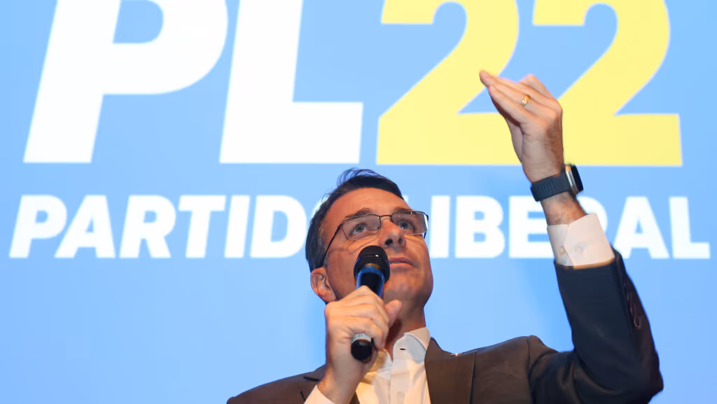 O look ostentação de Flávio Bolsonaro