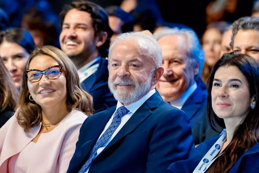 Crusoé: 54% acham que Lula se saiu melhor no tarifaço, indica Quaest