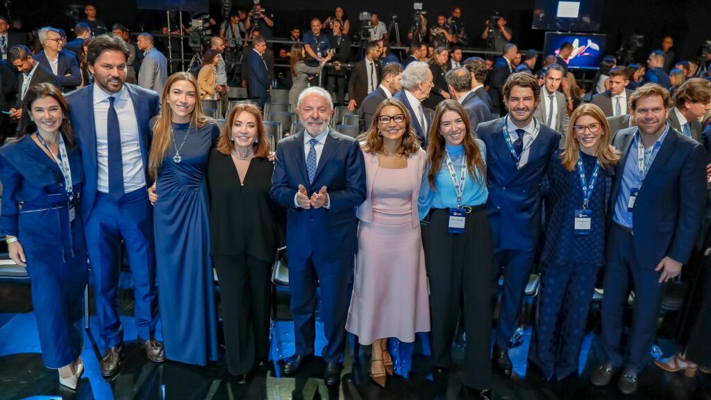 É o amor pelo governo, Zezé