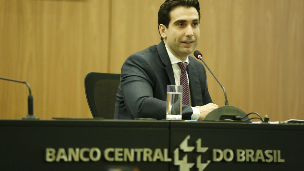 Só se salvaram Galípolo e o Banco Central