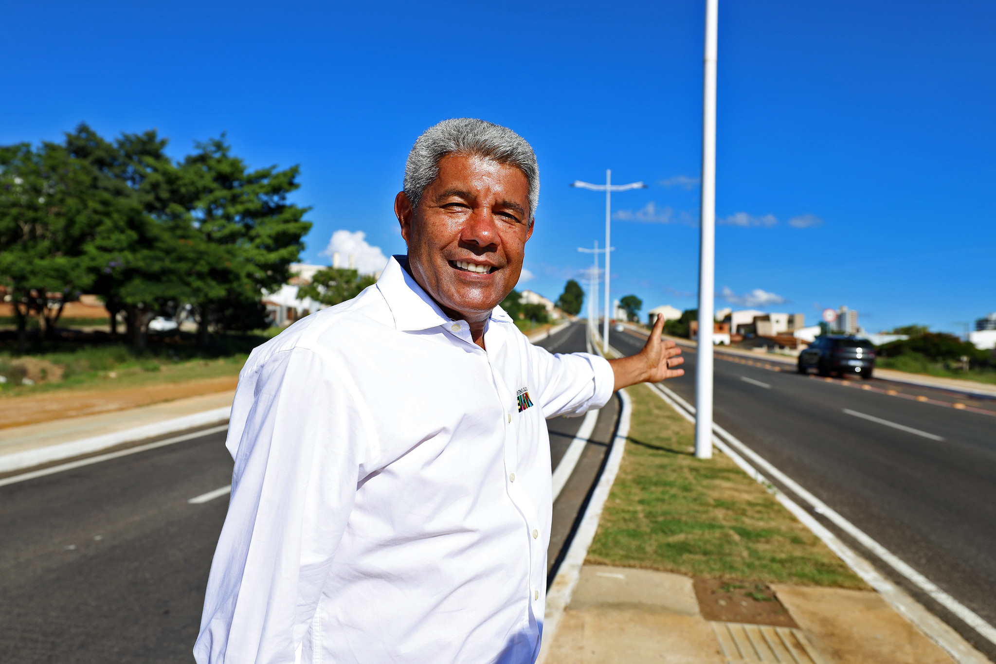 O piso tátil para lugar nenhum de Jerônimo Rodrigues