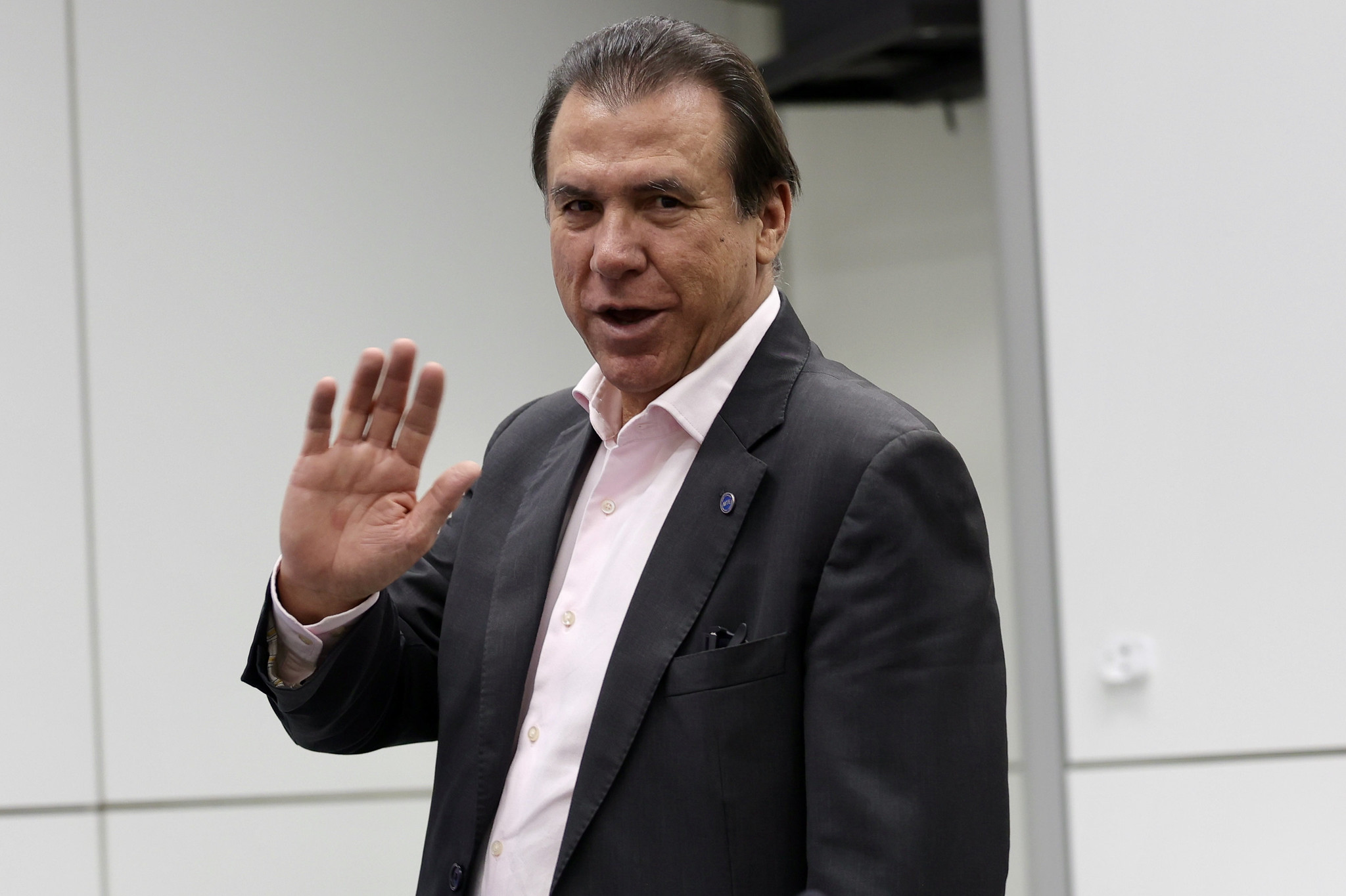 Marinho defende jornada reduzida e rebate críticas do setor privado