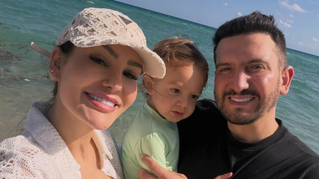 Cantor sertanejo registra momento em que sua casa começou a pegar fogo
