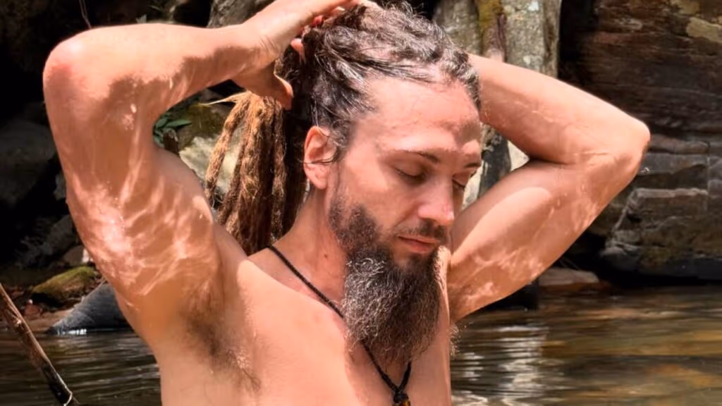 Cantor desabafa e pede ajuda:“Fui o palhaço do Brasil”