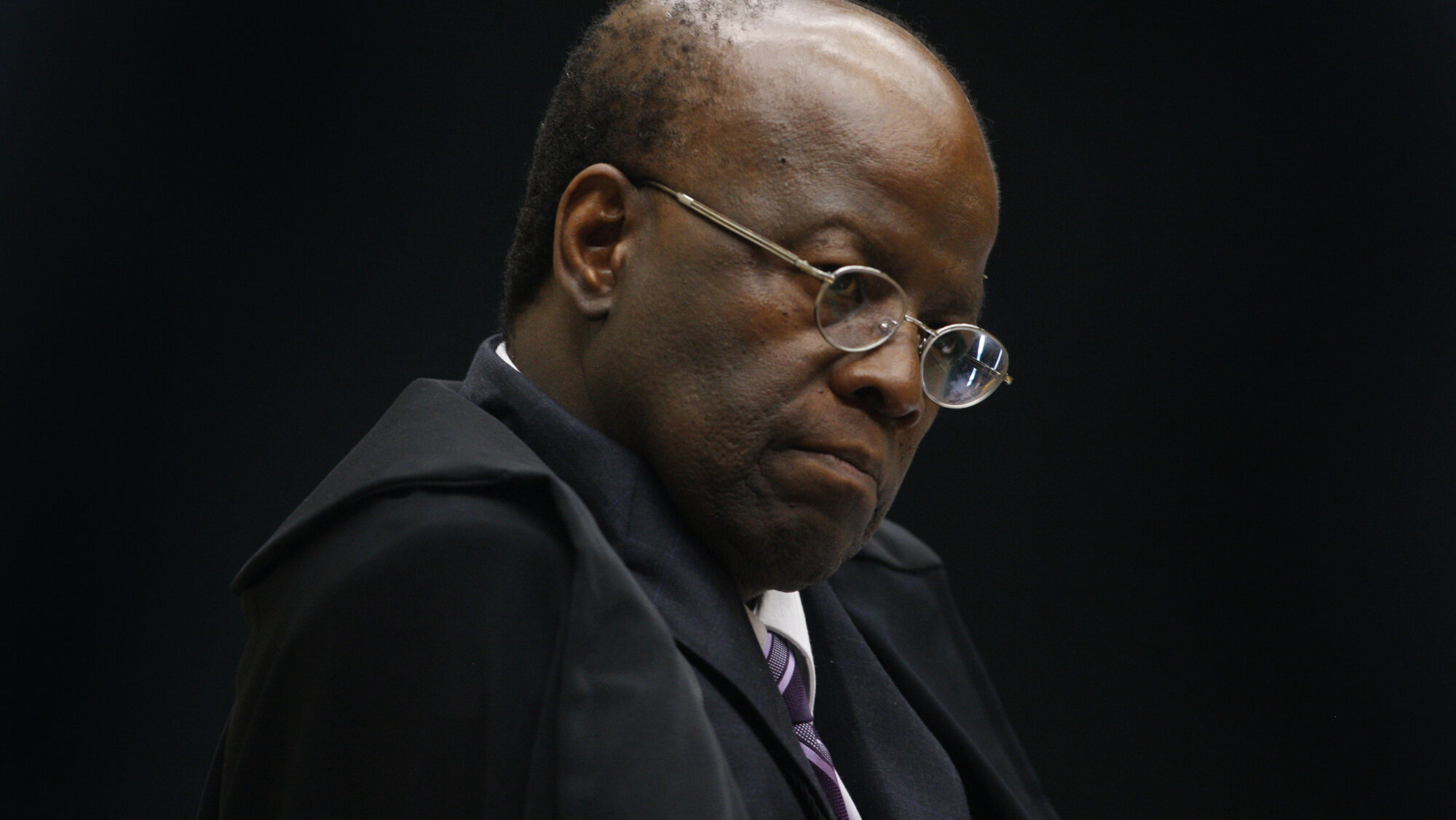 Joaquim Barbosa compartilha análise sobre “bancada silenciosa do STF”