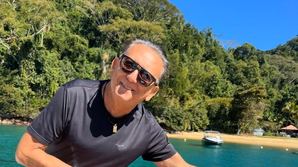 Galvão Bueno recebe alta do hospital
