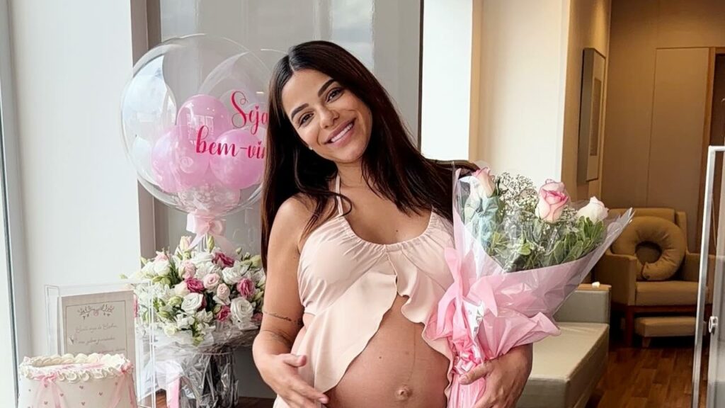 Nasce Rosamaria, a primeira filha de Key Alves