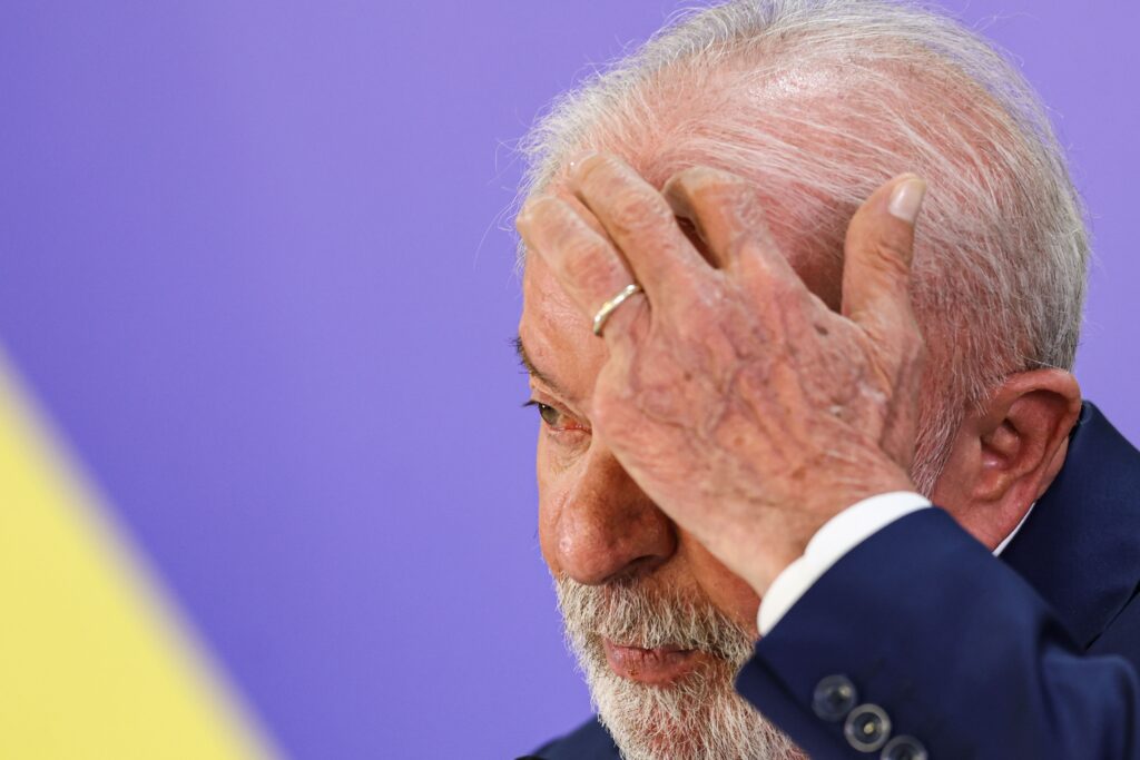 Lula conversou com presidente interina da Venezuela após ação dos EUA, diz Planalto