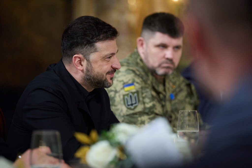 Protestos no Irã são “sinal claro para Rússia”, diz Zelensky