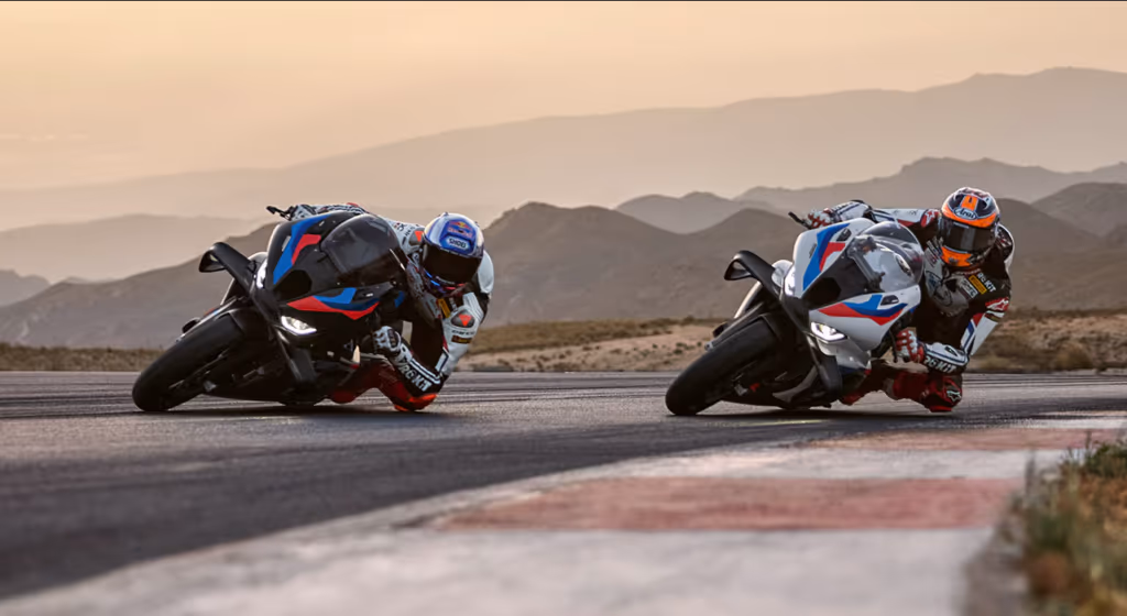 A BMW S 1000 RR parece exagerada até você sentir o que esse motor é capaz de fazer