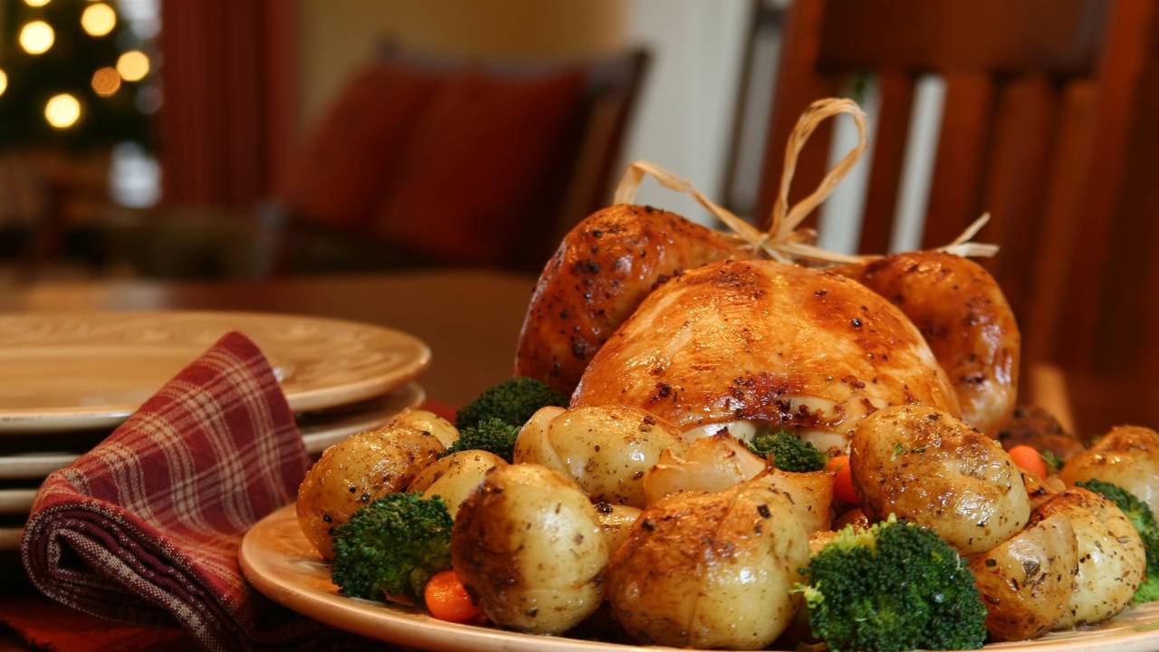 Dicas essenciais para aproveitar a ceia de fim de ano sem sabotar o emagrecimento