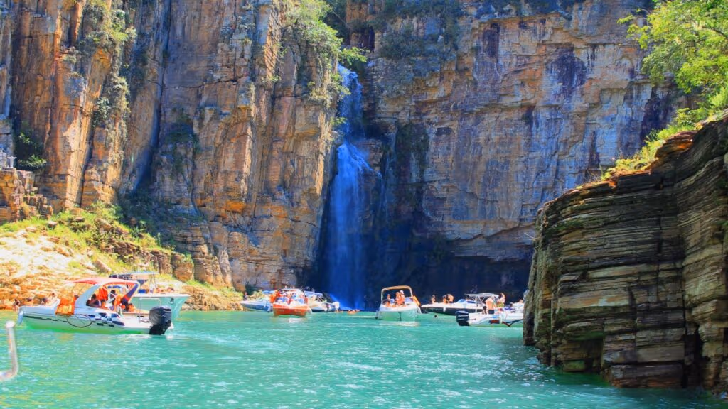 O paraíso mineiro que combina águas cristalinas e os cenários mais desejados do estado