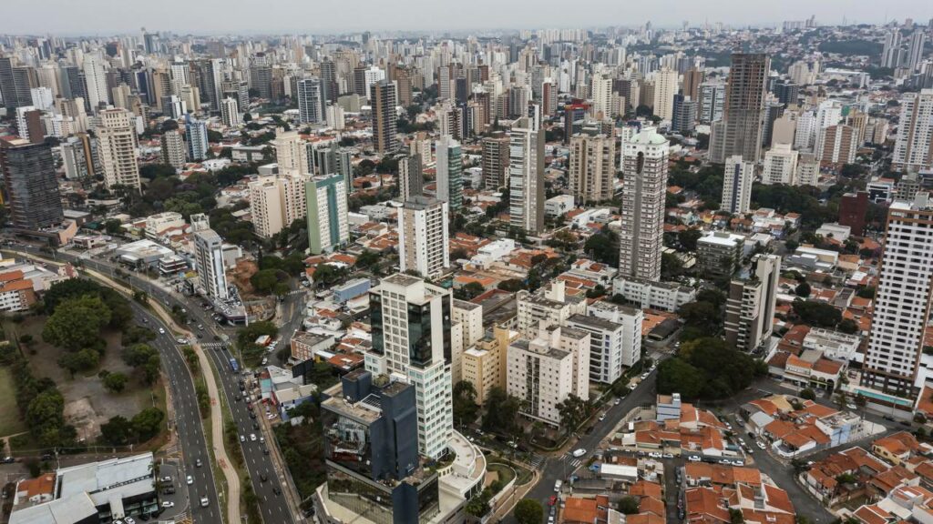 A cidade do interior paulista onde tecnologia de ponta convive com rotina mais humana