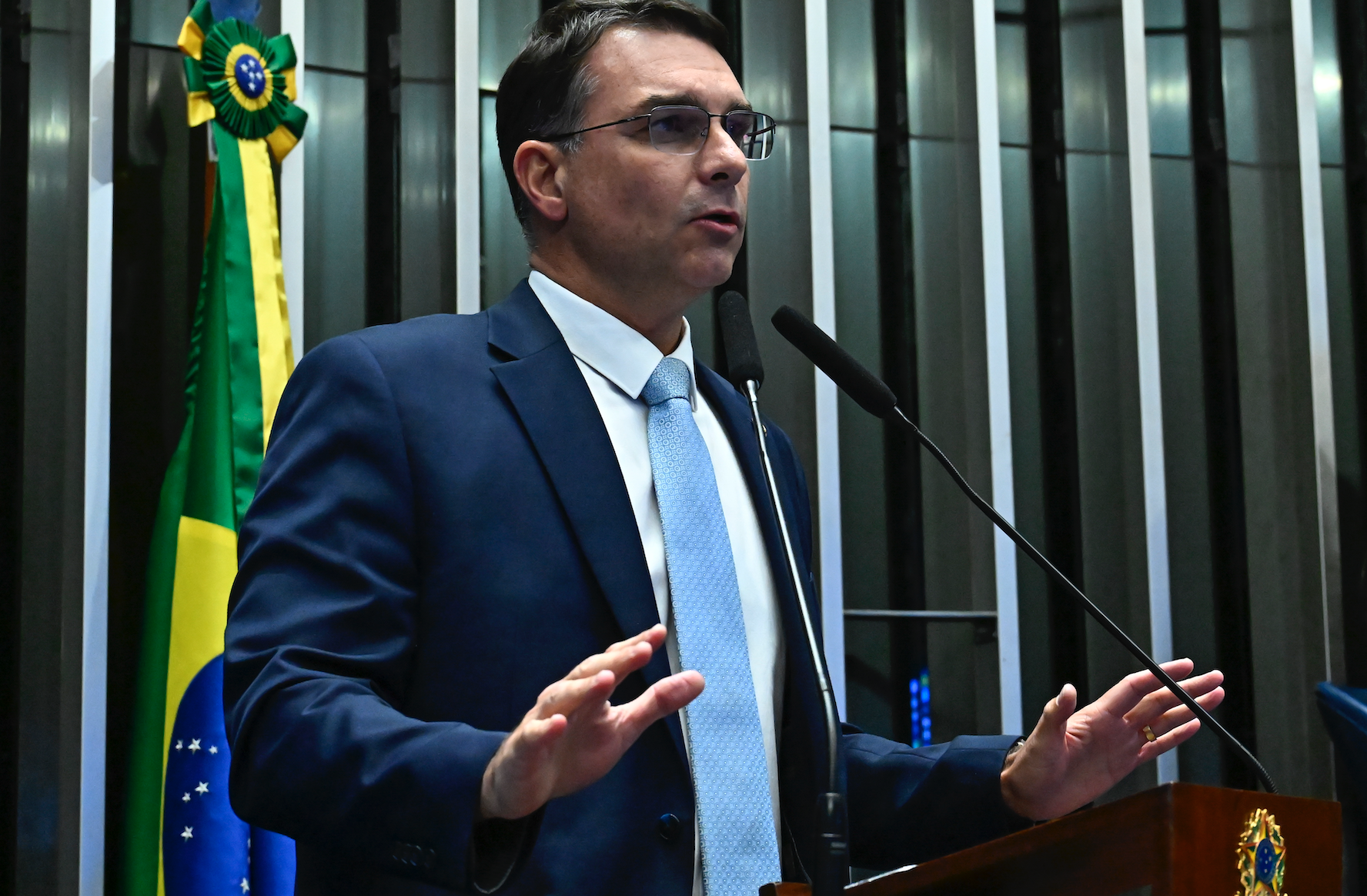 “Michelle atropelou o próprio presidente Bolsonaro”, diz Flávio