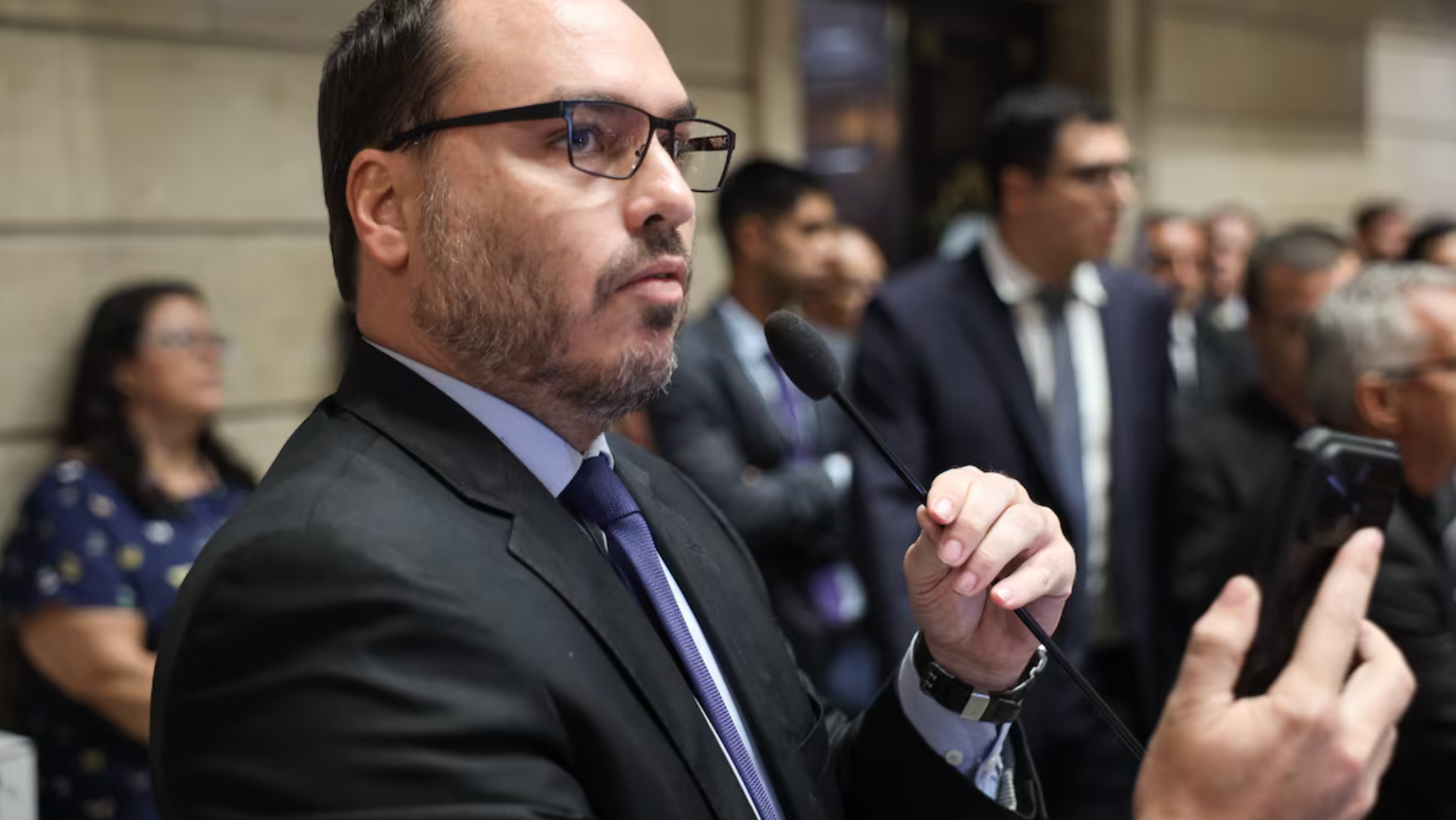 Carluxo endossa reprimenda de Flávio a Michelle: “Está certo”